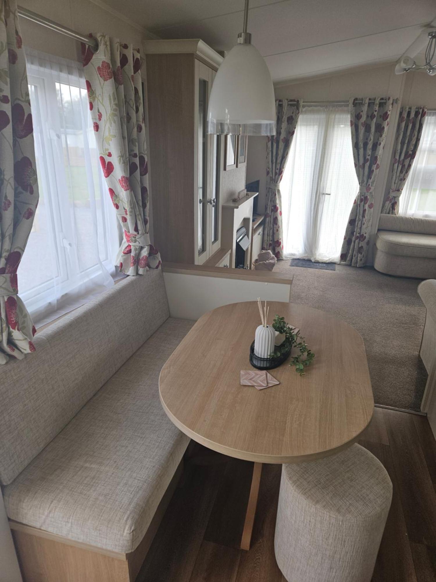 Lytham Luxe 6 Birth Caravan Weeton  Екстер'єр фото